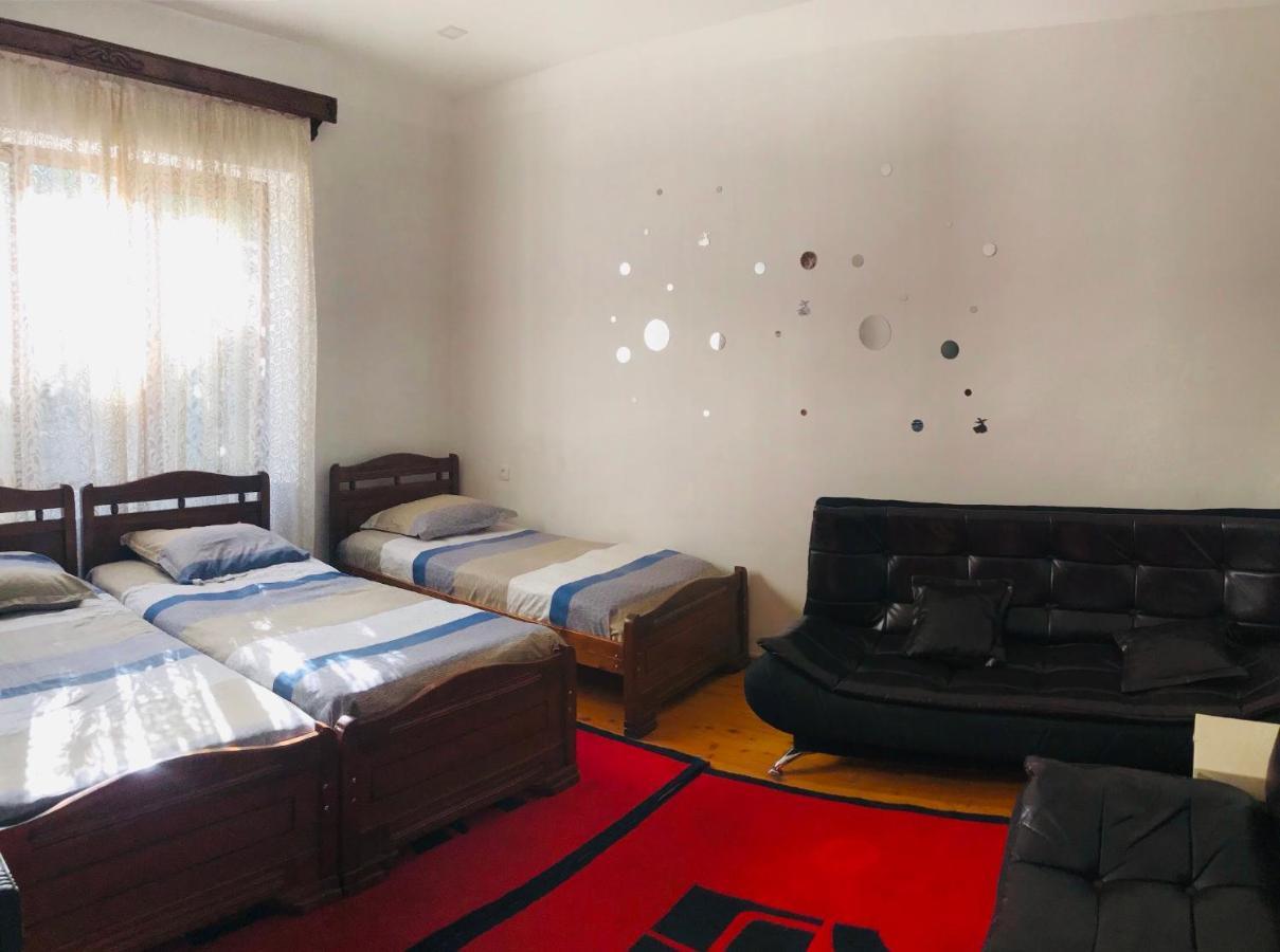 Guesthouse Greenside Borjomi Esterno foto