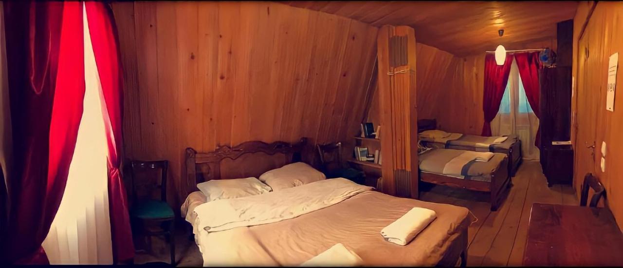 Guesthouse Greenside Borjomi Esterno foto